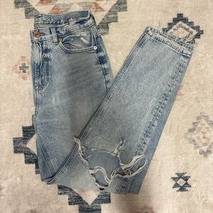 American eagle size 4 extra long mom jeans